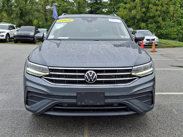 Used 2023 Volkswagen Tiguan SE w/ Panoramic Sunroof Package AWD/4WD image 3