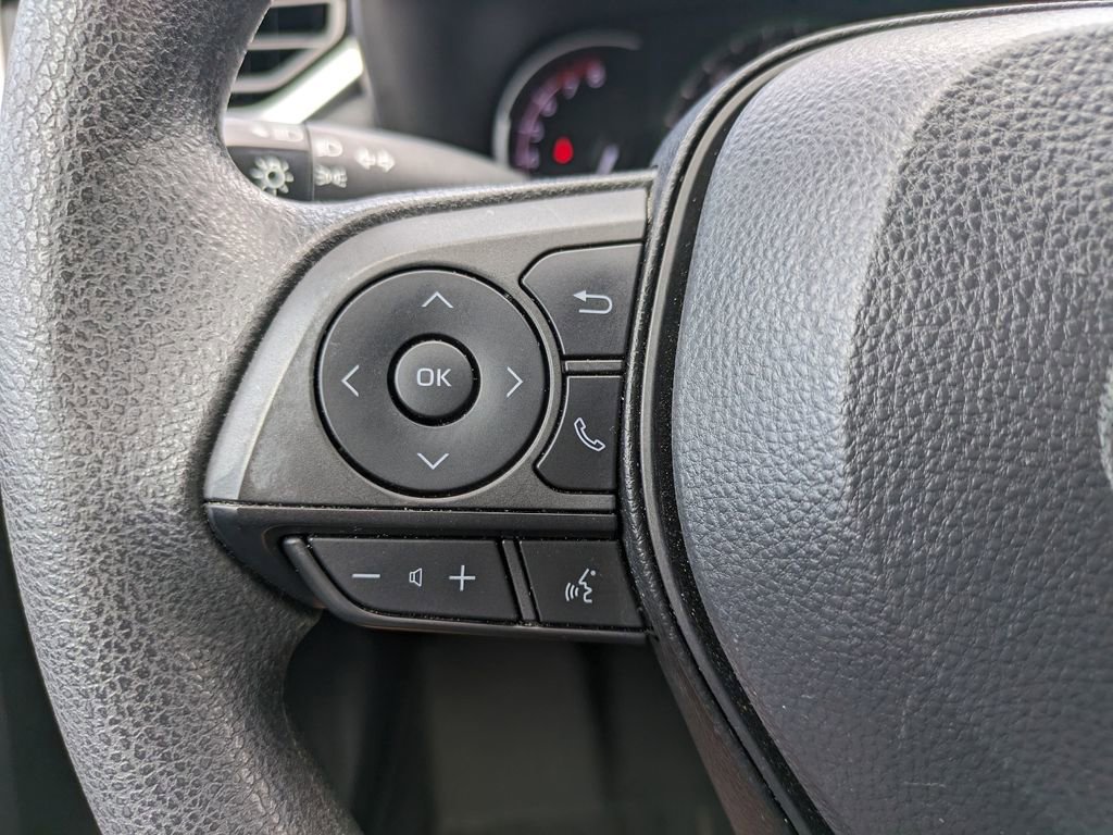 Used 2023 Toyota RAV4 XLE FWD image 23