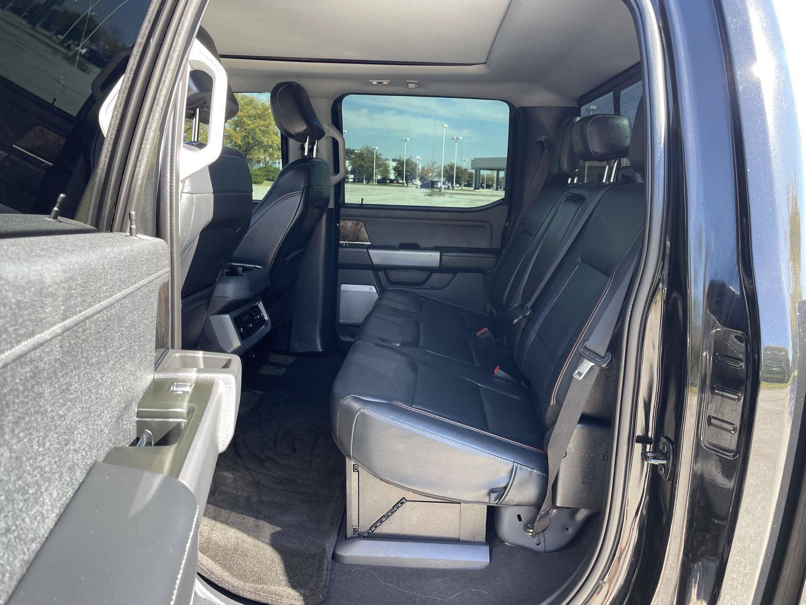 Certified 2024 Ford F250 Lariat w/ Lariat Ultimate Package AWD/4WD image 19