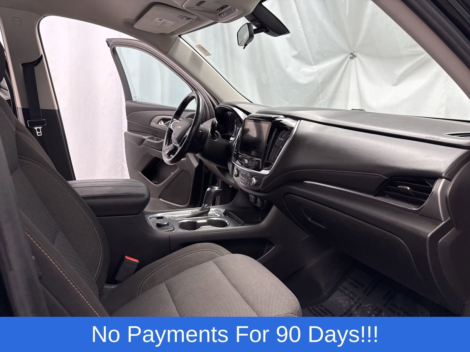 Used 2018 Chevrolet Traverse LT image 25