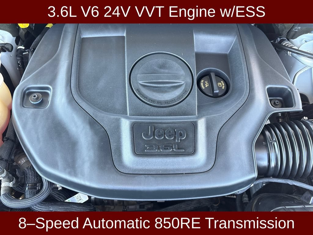 Used 2021 Jeep Grand Cherokee L Overland w/ Luxury Tech Group IV AWD/4WD image 4