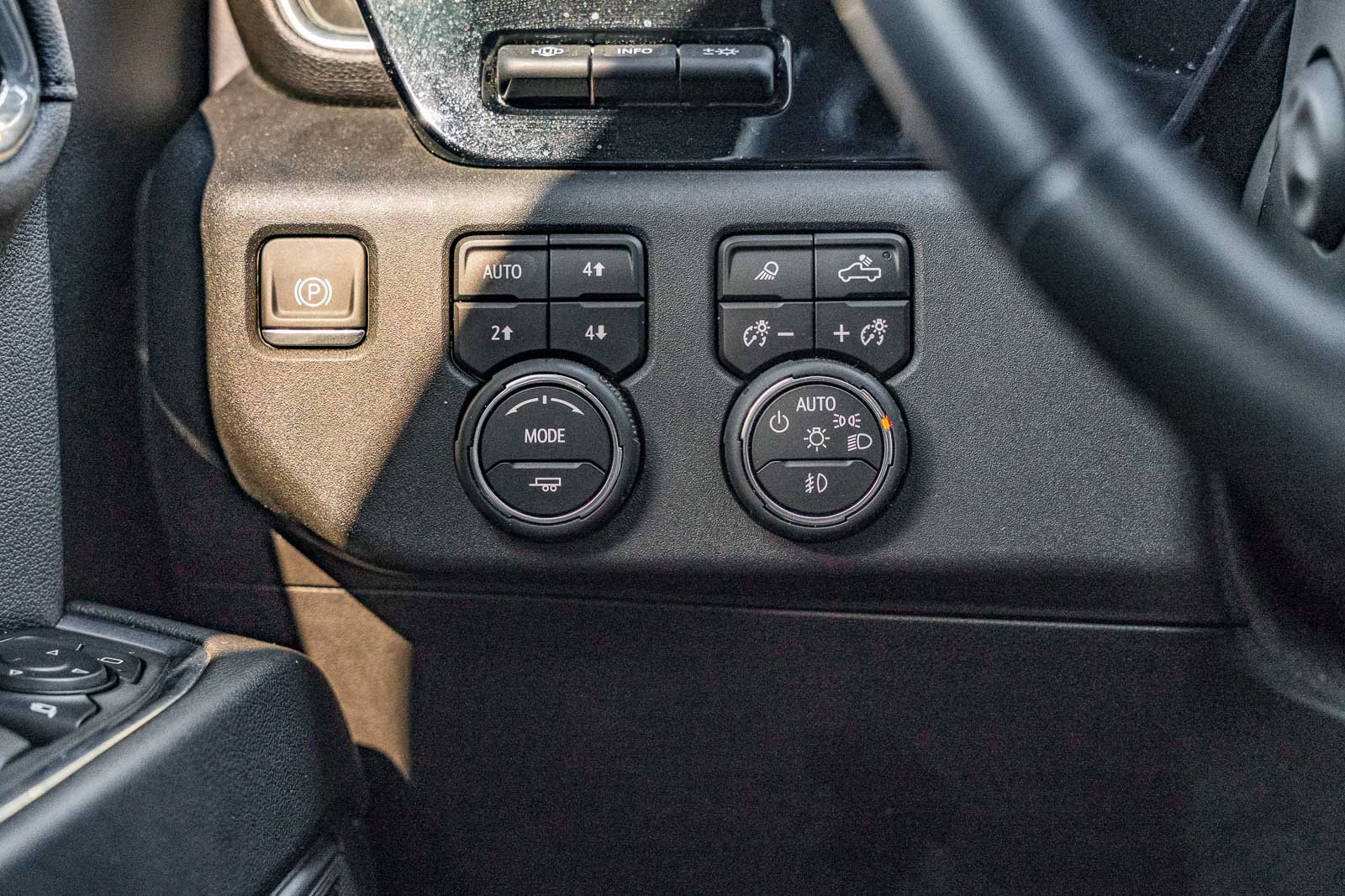 Used 2023 Chevrolet Silverado 1500 High Country w/ Technology Package AWD/4WD image 24