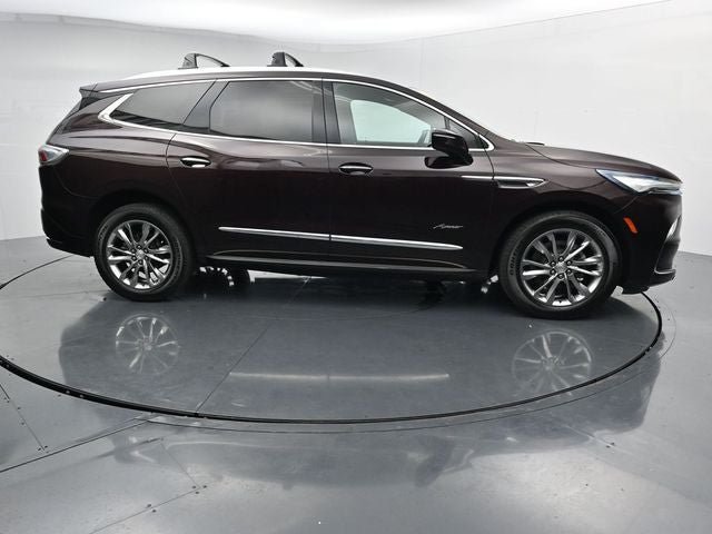 Used 2022 Buick Enclave Avenir w/ Avenir Technology Package AWD/4WD image 12