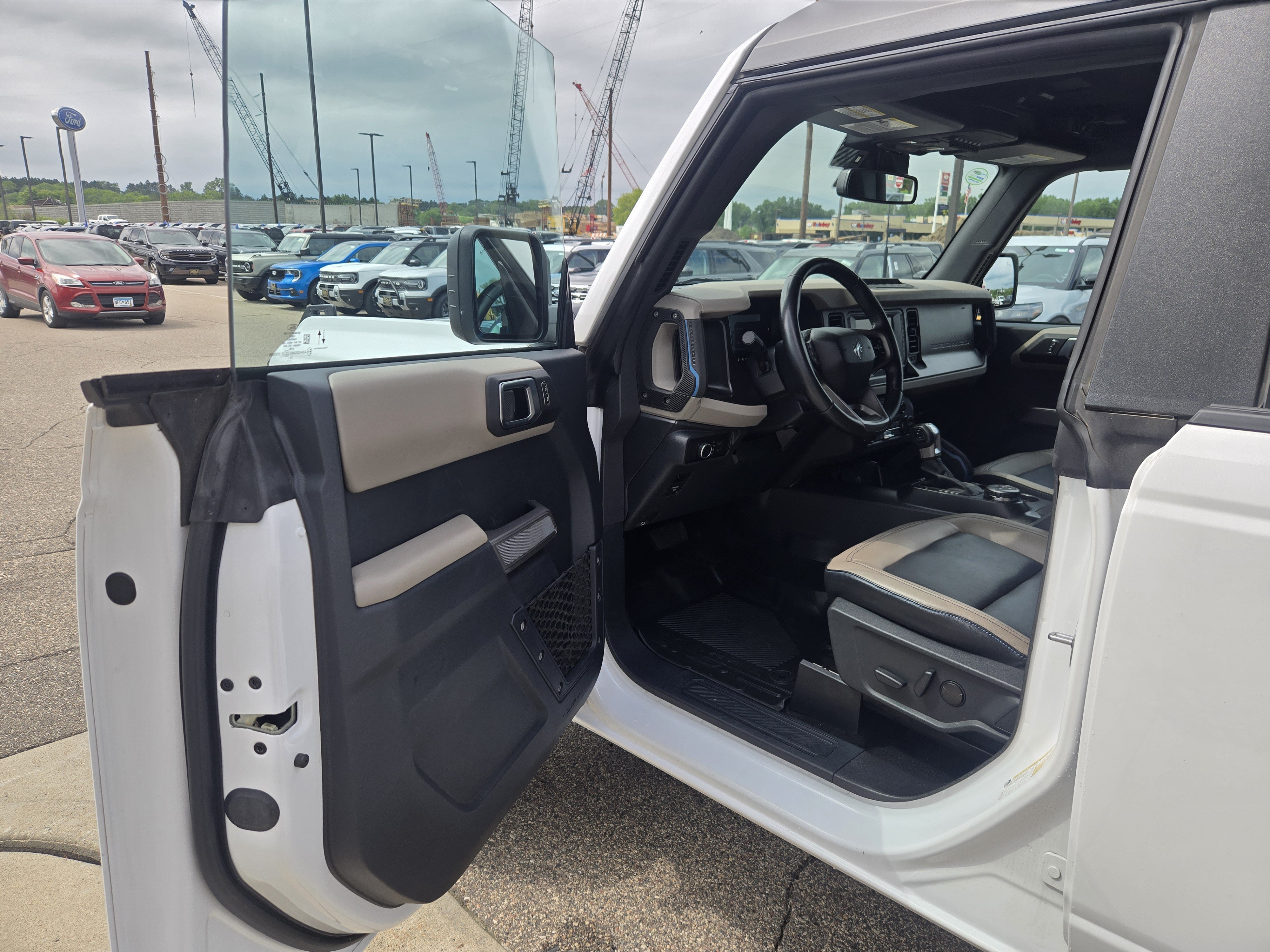 Certified 2023 Ford Bronco Wildtrak AWD/4WD image 11