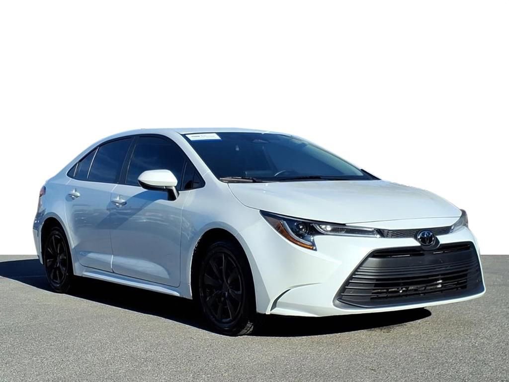 Used 2023 Toyota Corolla LE image 6