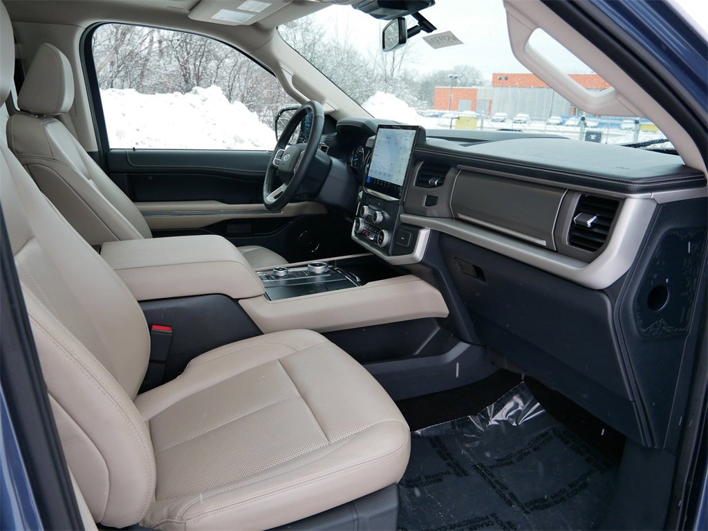 Certified 2022 Ford Expedition XLT image 8
