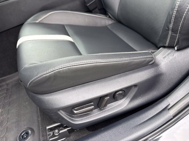 Used 2025 Toyota Camry SE FWD image 16