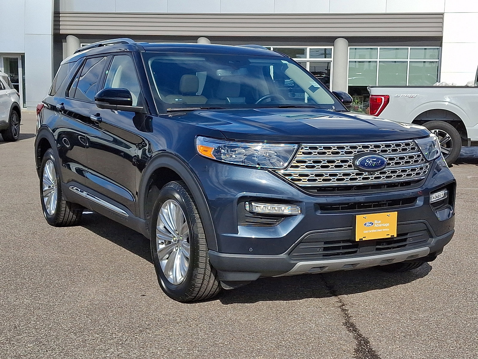 Certified 2022 Ford Explorer Limited w/ Limited Technology Package image 11