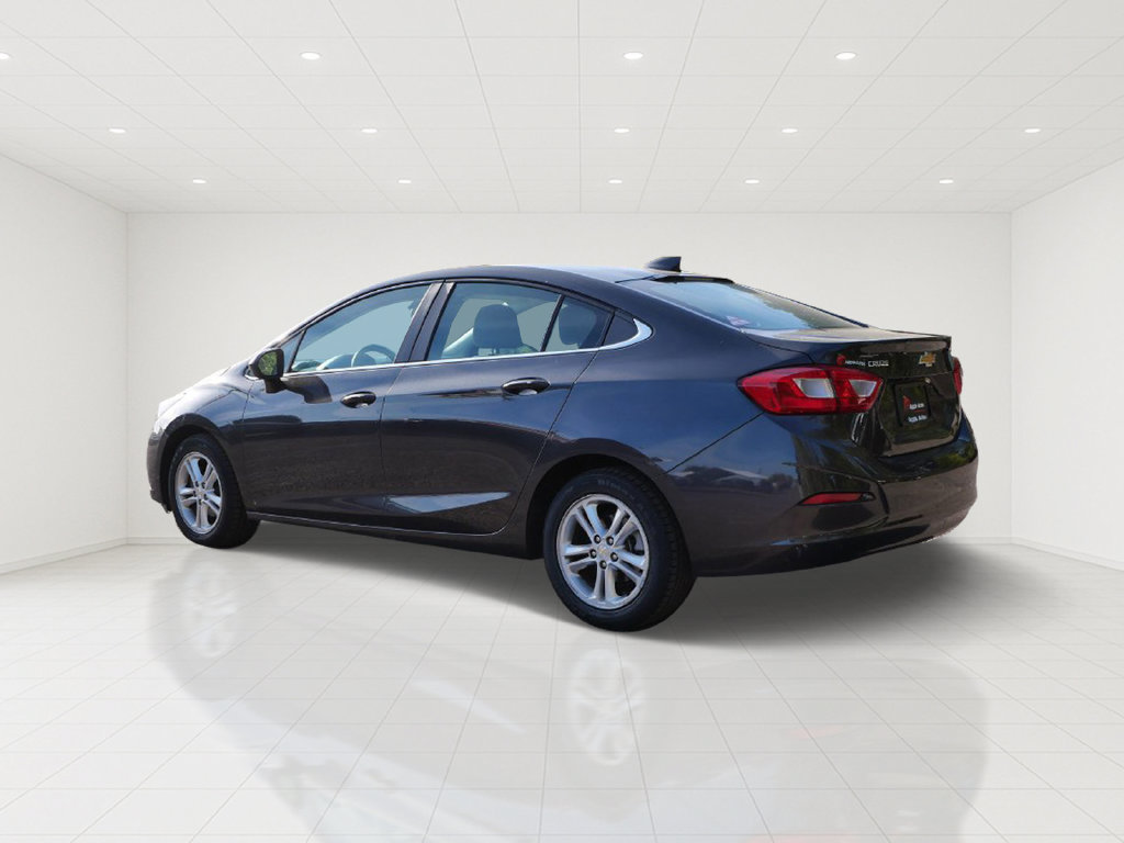 Used 2017 Chevrolet Cruze LT w/ Convenience Package FWD image 4
