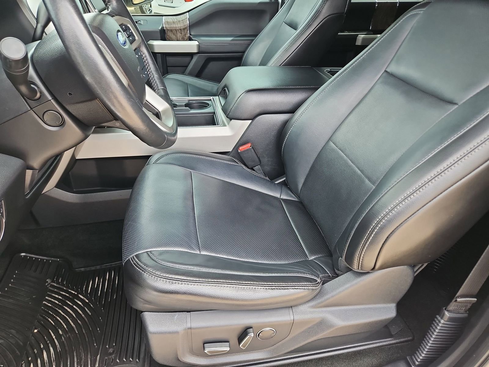 Certified 2017 Ford F250 Lariat w/ Lariat Ultimate Package AWD/4WD image 11