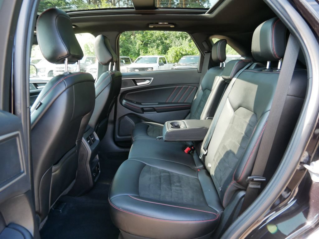Certified 2022 Ford Edge ST-Line w/ Class II Trailer Tow Package AWD/4WD image 10