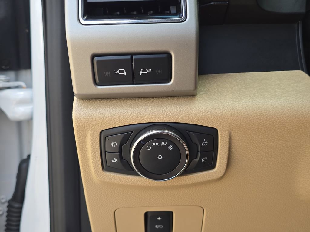 Certified 2019 Ford F350 Lariat w/ Tow Technology Bundle image 27