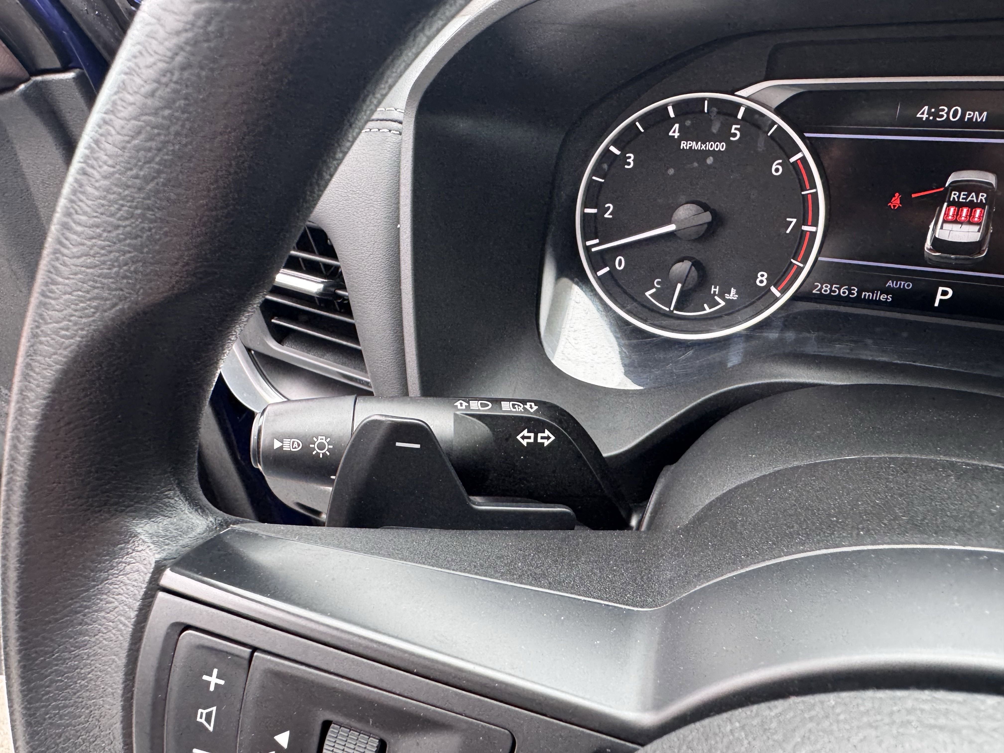 Used 2023 Nissan Rogue S image 16