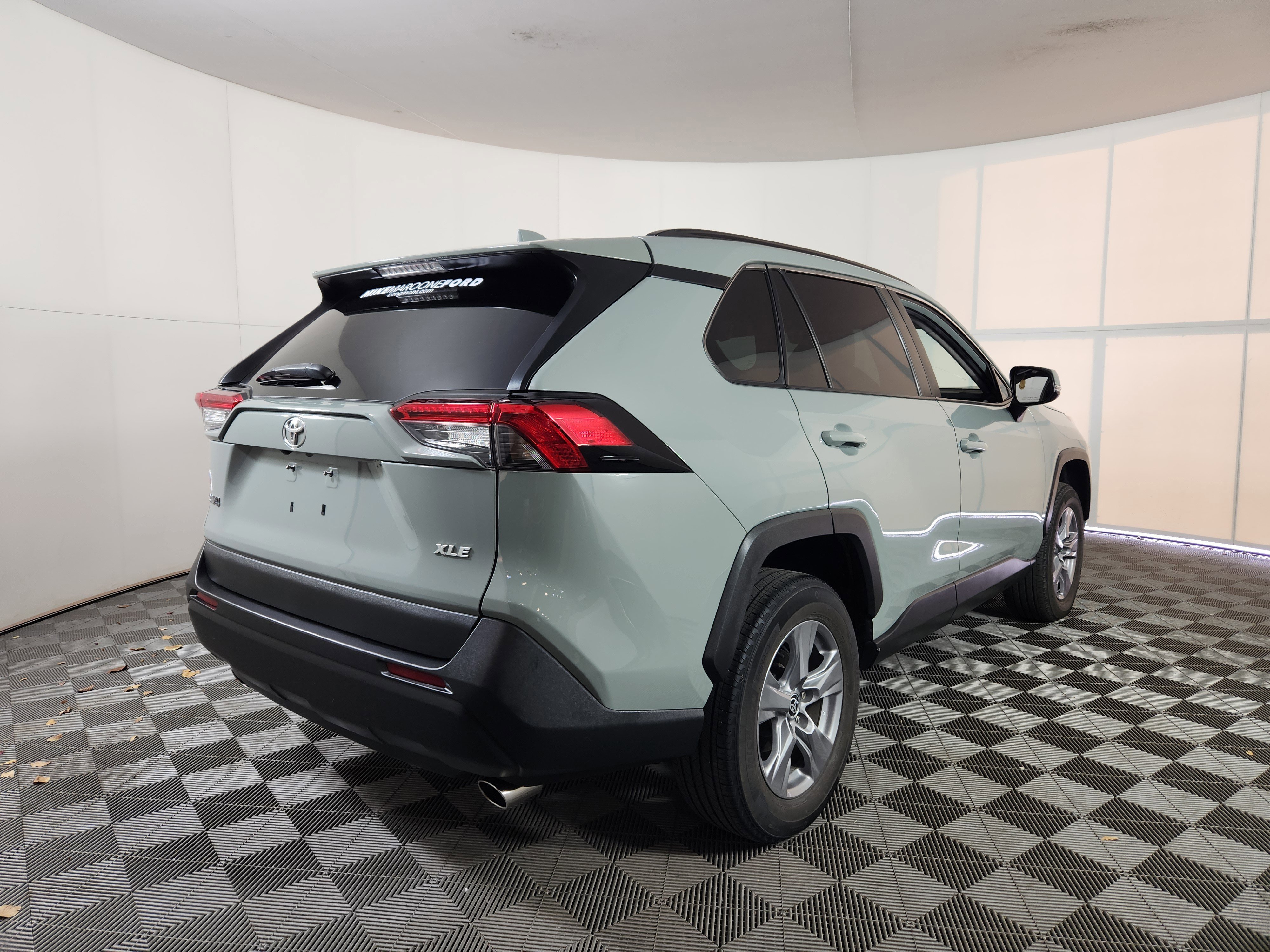Used 2022 Toyota RAV4 XLE image 5