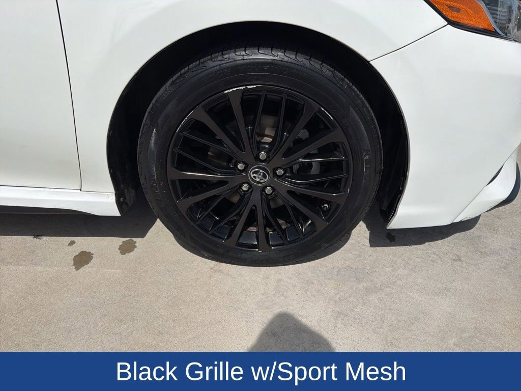Used 2018 Toyota Camry SE image 11