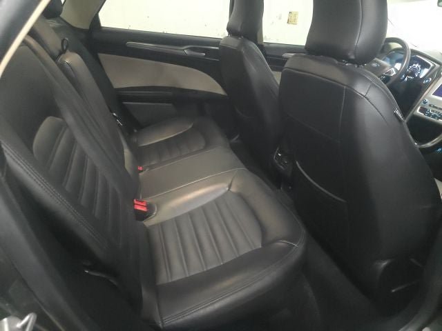 Certified 2019 Ford Fusion SE w/ Equipment Group 151A FWD image 6