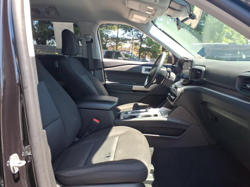 Certified 2023 Ford Explorer XLT AWD/4WD image 10