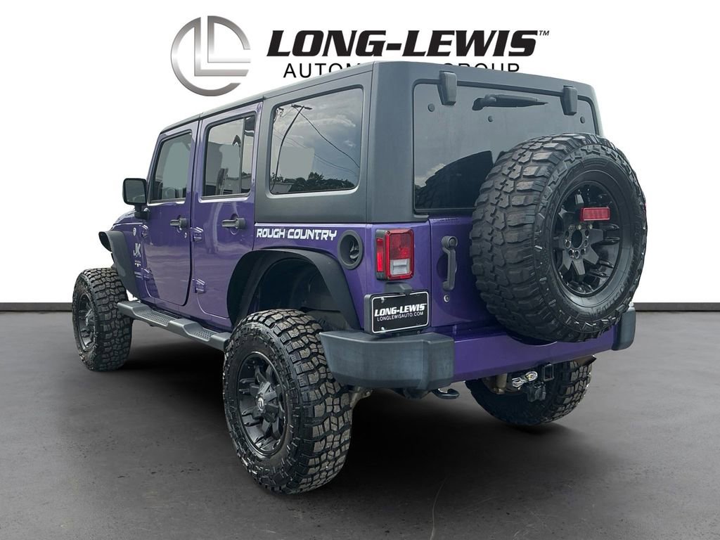 Used 2017 Jeep Wrangler Unlimited Sahara w/ Max Tow Package AWD/4WD image 4