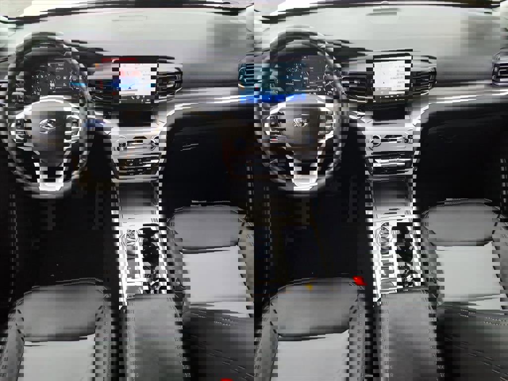 Certified 2023 Ford Explorer XLT w/ Equipment Group 202A image 20