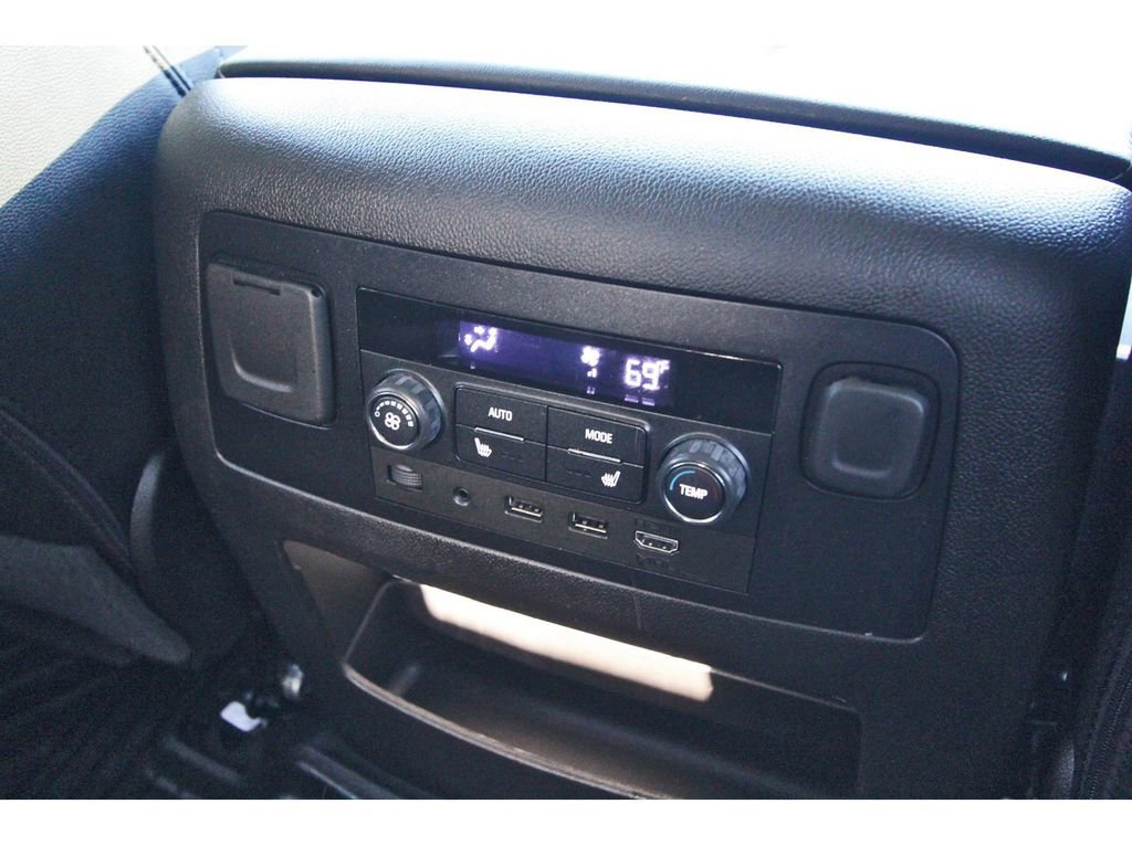 Used 2019 Chevrolet Tahoe LT image 13