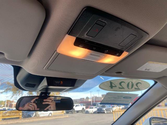 Used 2024 Nissan Rogue SV image 25