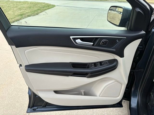 Certified 2024 Ford Edge Titanium AWD/4WD image 9
