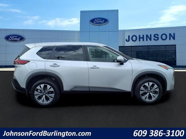 Used 2023 Nissan Rogue SV AWD/4WD image 2