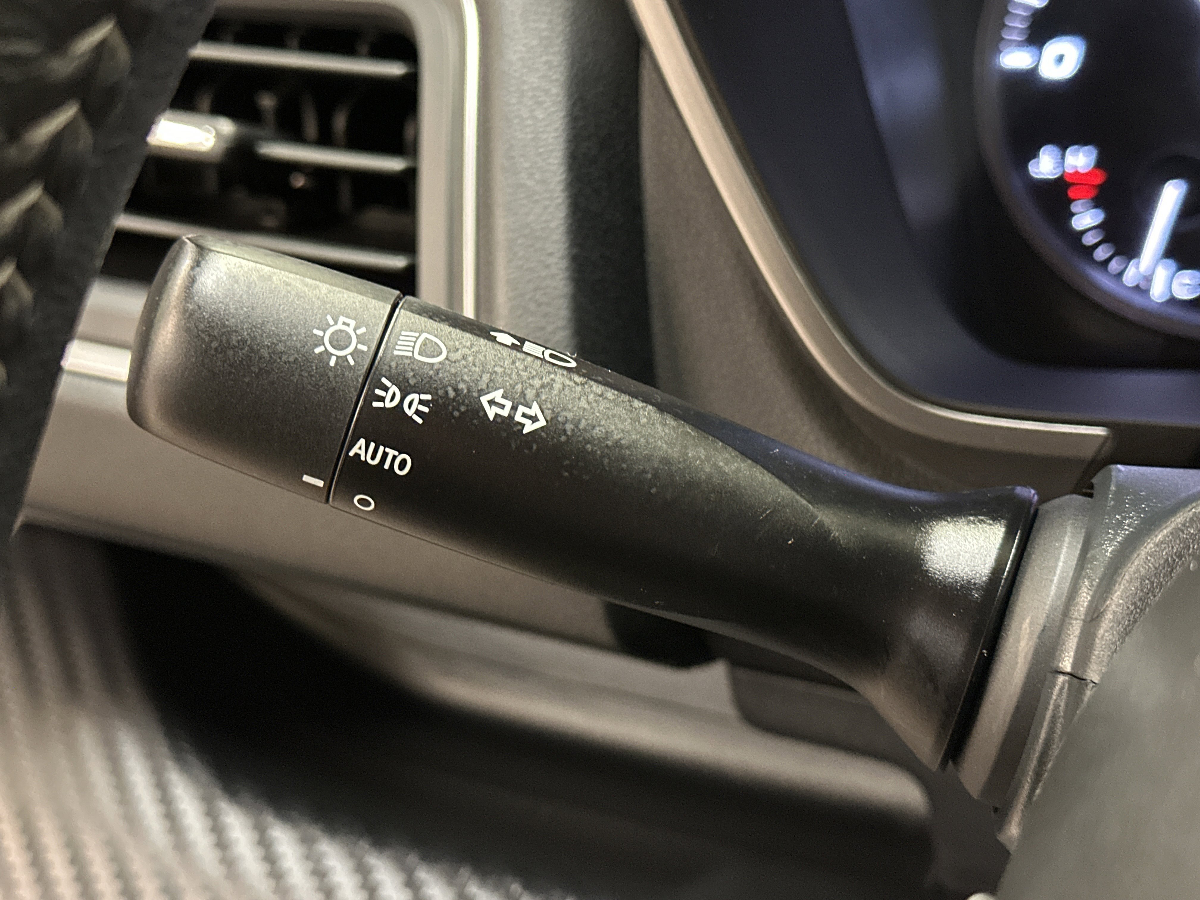 Used 2024 Subaru Ascent Premium w/ Convenience Package image 34