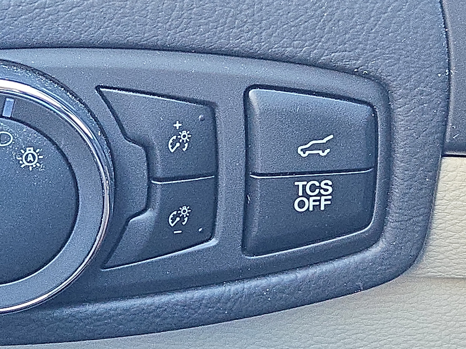 Certified 2024 Ford Edge Titanium AWD/4WD image 21