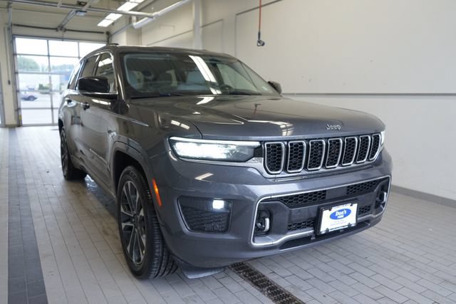 Used 2022 Jeep Grand Cherokee L Overland w/ Luxury Tech Group IV AWD/4WD image 17