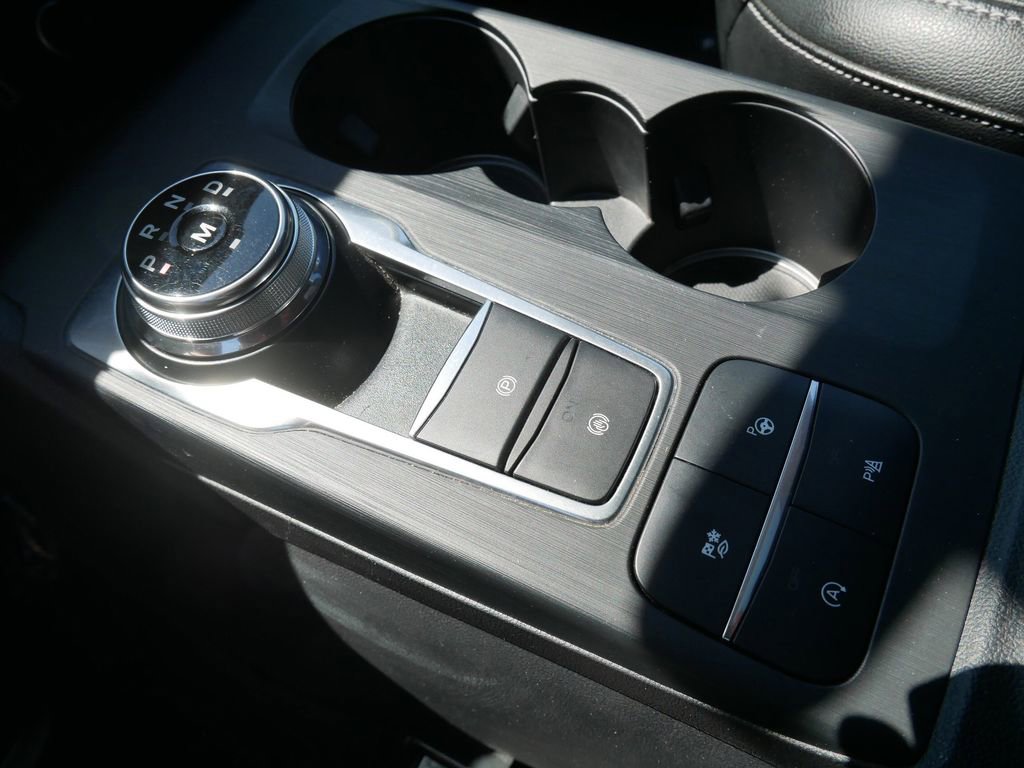 Certified 2020 Ford Escape Titanium AWD/4WD image 24