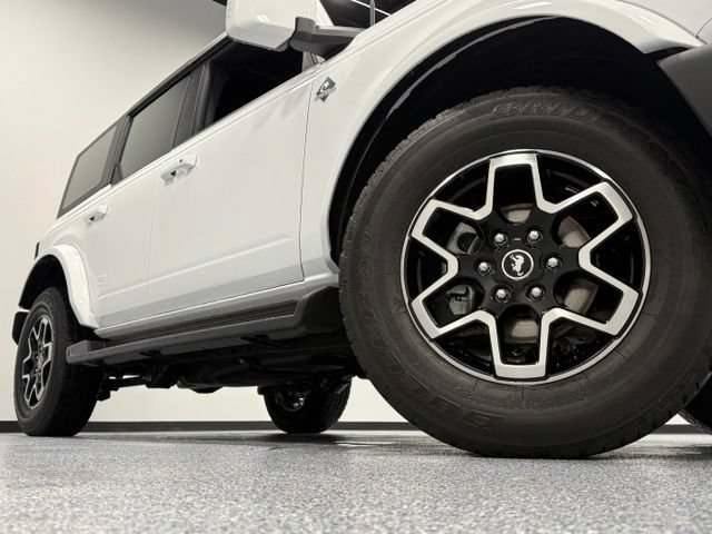 Certified 2025 Ford Bronco Outer Banks AWD/4WD image 3