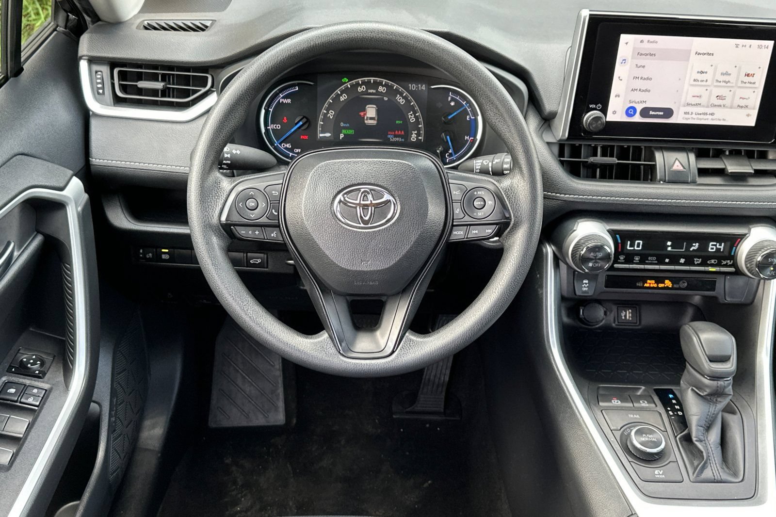 Used 2025 Toyota RAV4 XLE w/ Convenience Package AWD/4WD image 17