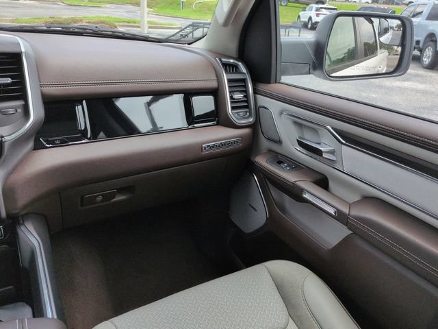 Used 2025 RAM 1500 Laramie AWD/4WD image 17
