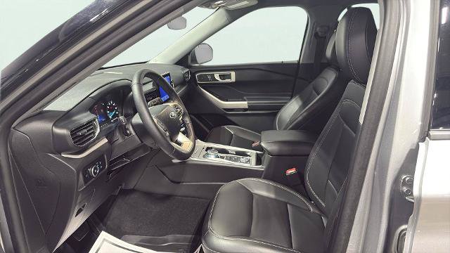 Certified 2024 Ford Explorer XLT w/ Equipment Group 202A AWD/4WD image 23