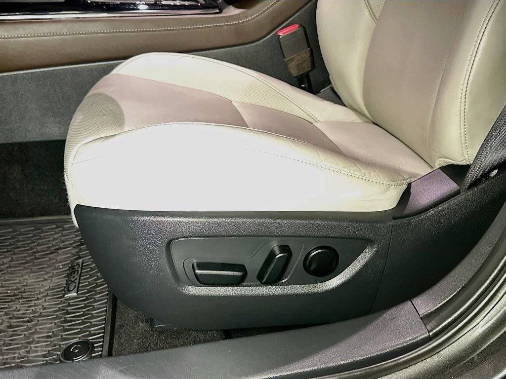 Used 2022 MAZDA CX-30 AWD 2.5 S w/ Premium Package image 18