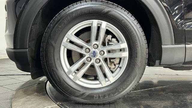 Certified 2023 Ford Explorer XLT w/ Equipment Group 202A image 26