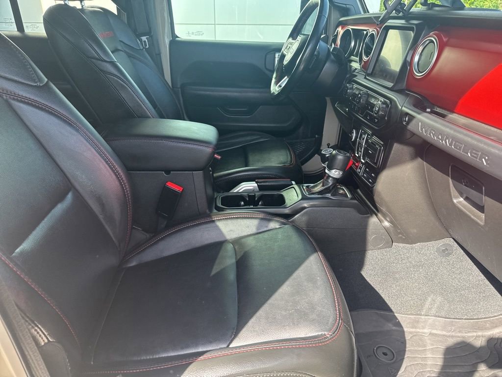 Used 2022 Jeep Wrangler Unlimited Rubicon w/ Steel Bumper Group image 31