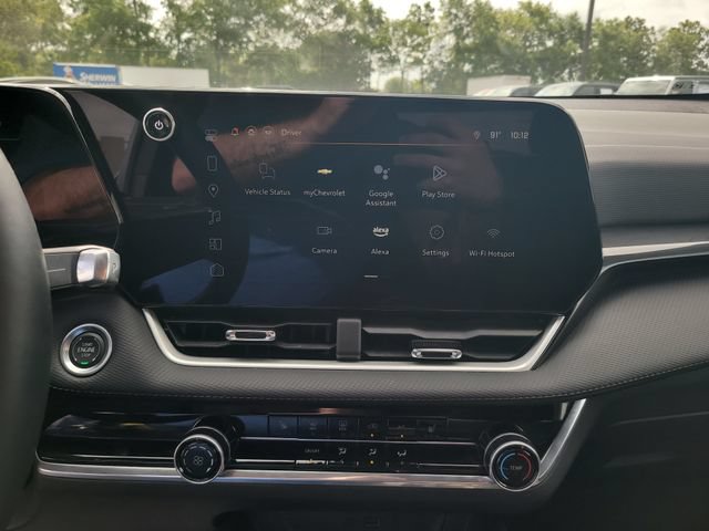 Used 2025 Chevrolet Equinox LT FWD image 17