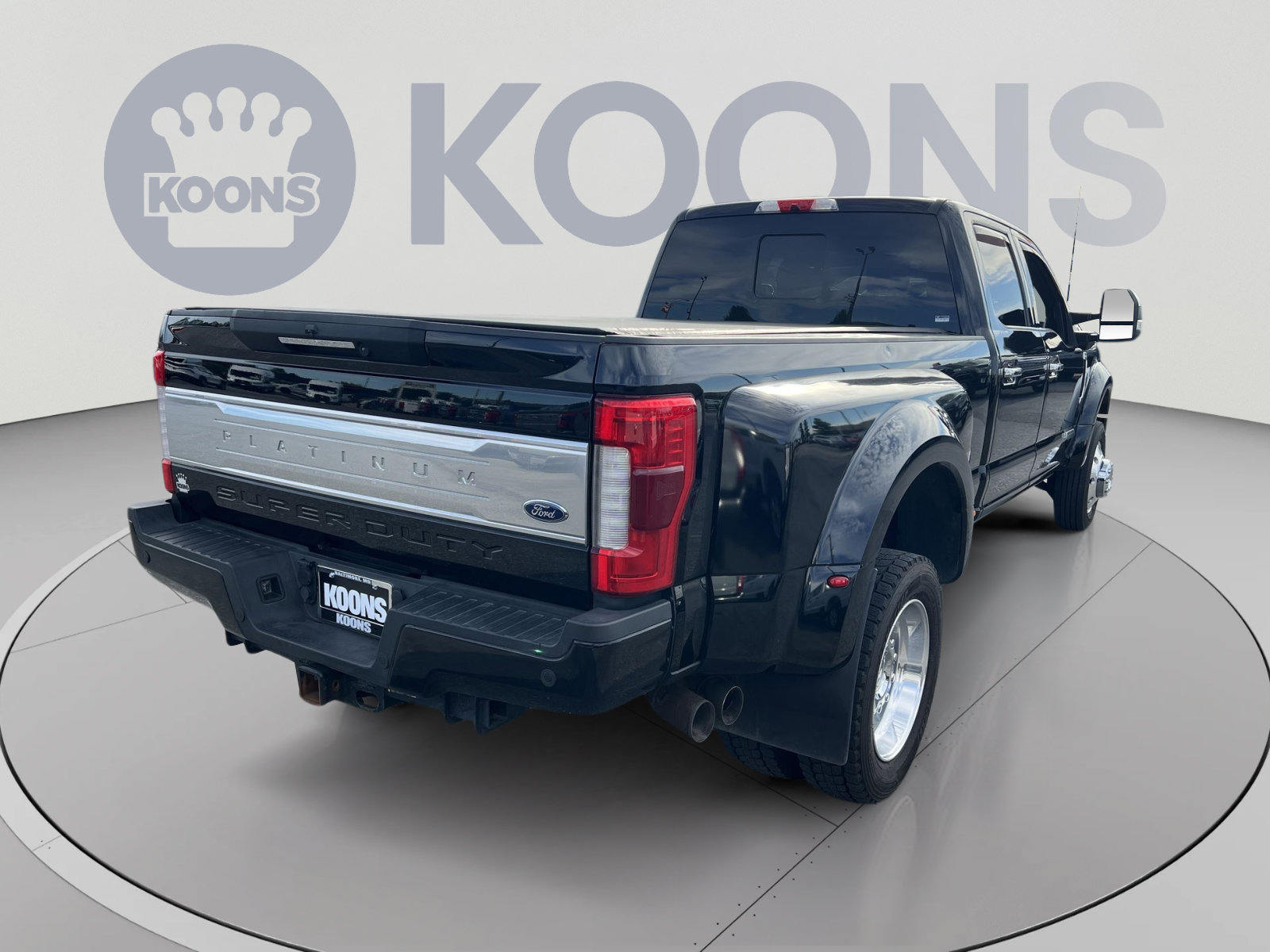 Certified 2019 Ford F450 Platinum w/ Platinum Ultimate Package AWD/4WD image 16