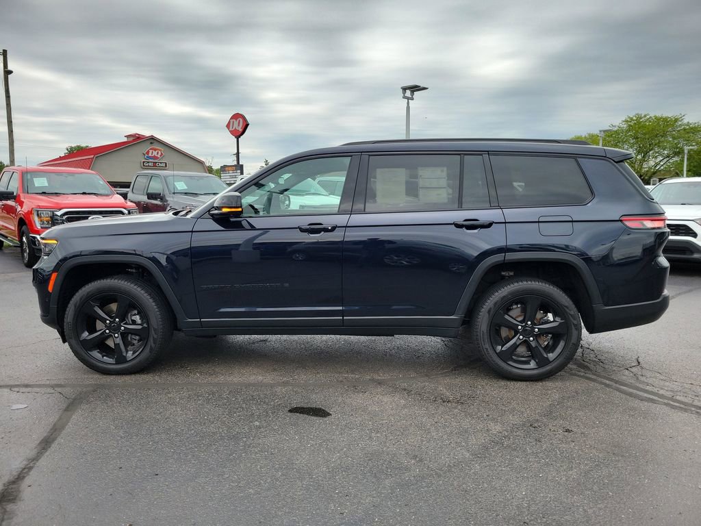 Used 2024 Jeep Grand Cherokee L Limited w/ Luxury Tech Group II AWD/4WD image 7