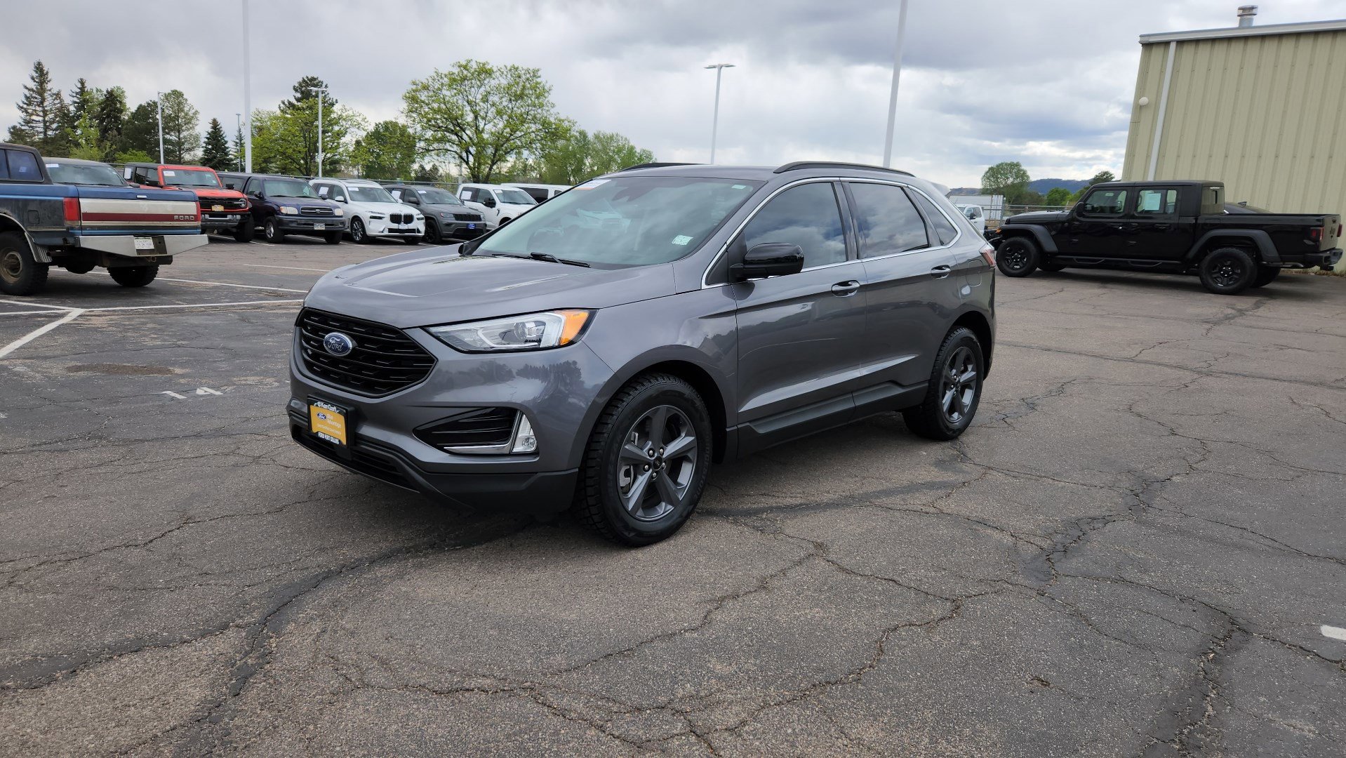 Certified 2022 Ford Edge SEL w/ Sport Appearance Package AWD/4WD image 4