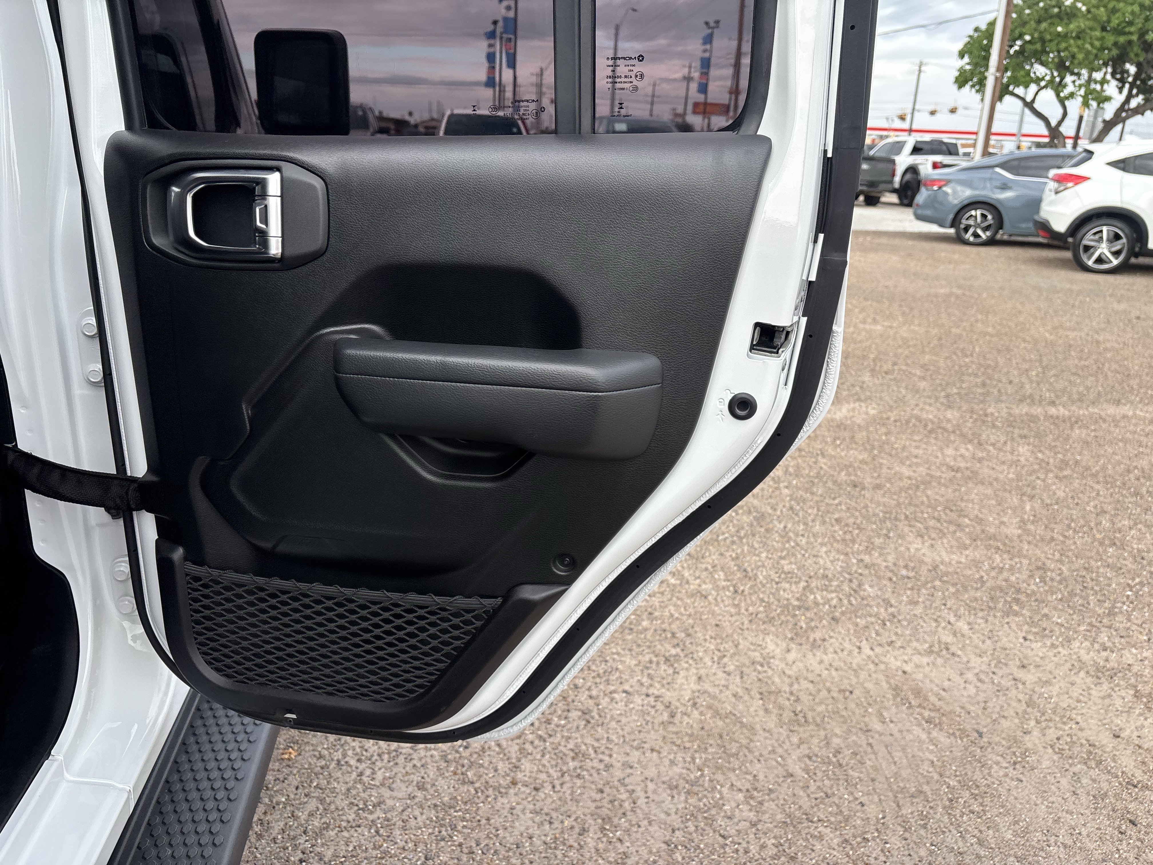 Used 2025 Jeep Wrangler Unlimited Sport AWD/4WD image 19