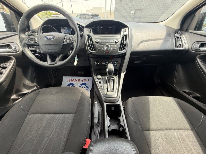 Certified 2018 Ford Focus SE FWD image 15