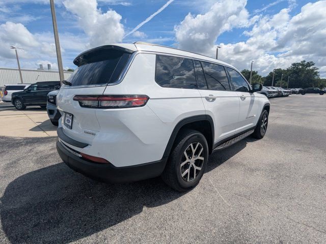 Used 2023 Jeep Grand Cherokee L Limited w/ Luxury Tech Group II AWD/4WD image 5