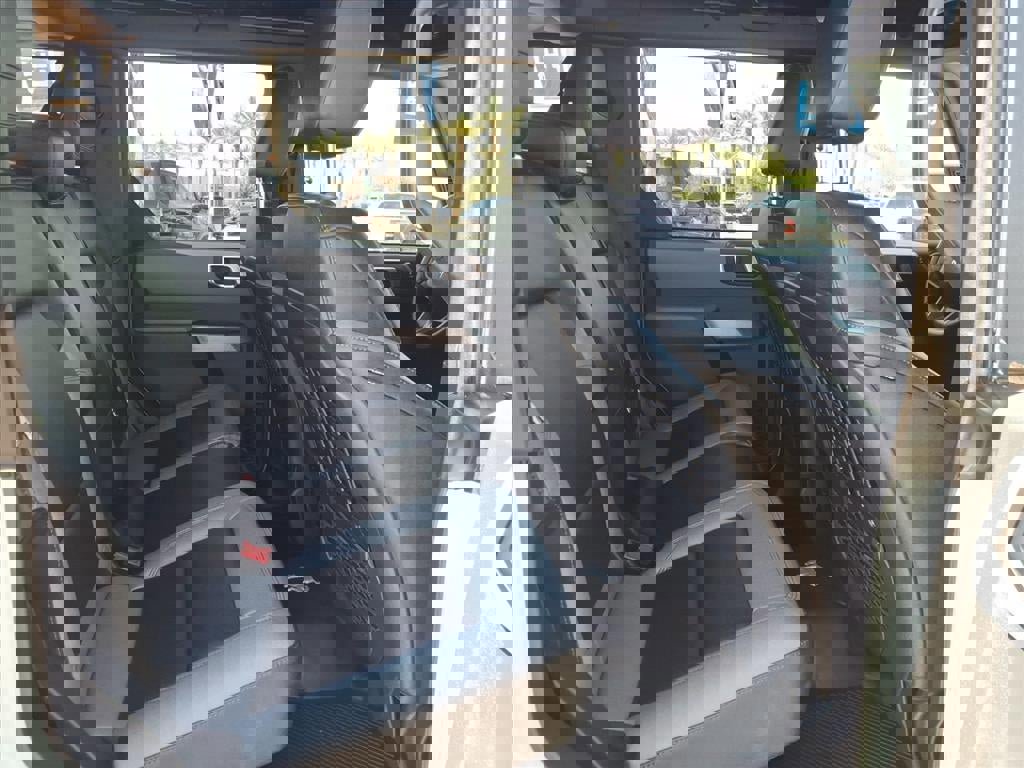 Certified 2023 Ford Bronco Black Diamond image 14