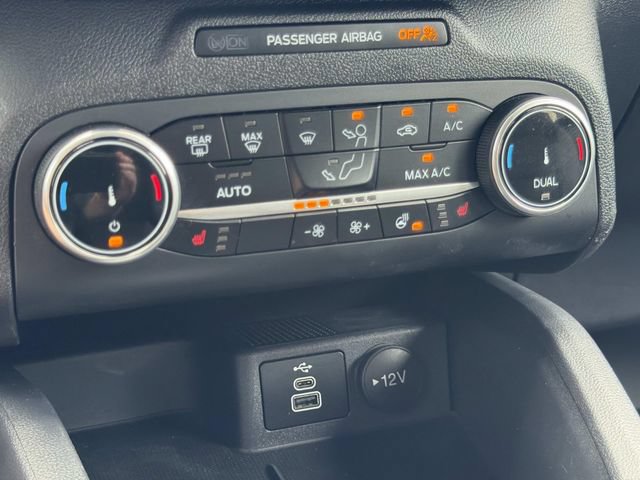 Certified 2025 Ford Escape ST-Line Select AWD/4WD image 29