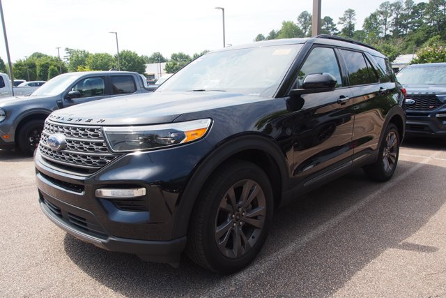 Certified 2024 Ford Explorer XLT w/ Equipment Group 202A AWD/4WD image 4