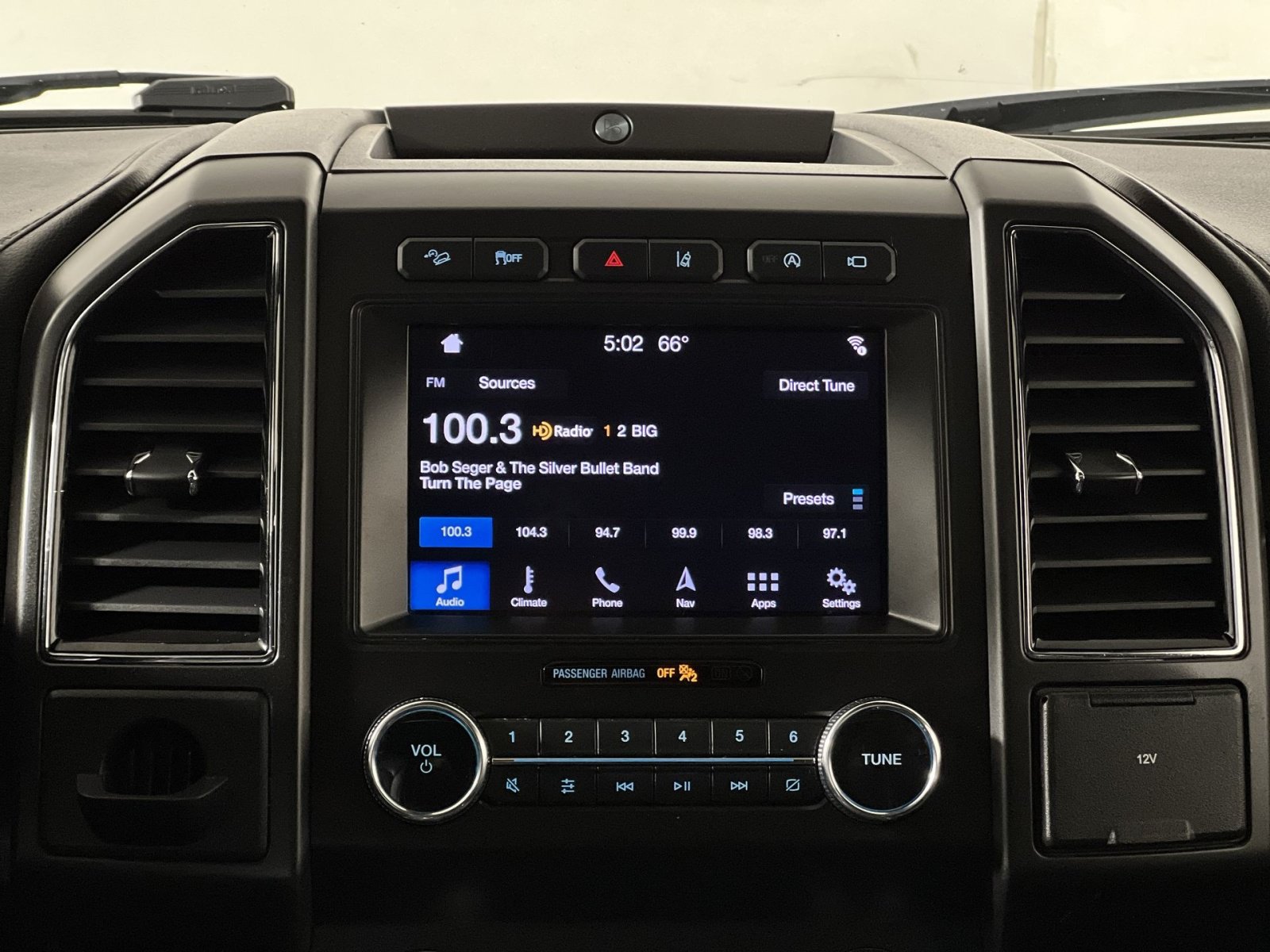 Certified 2019 Ford Expedition Limited w/ Equipment Group 302A AWD/4WD image 18