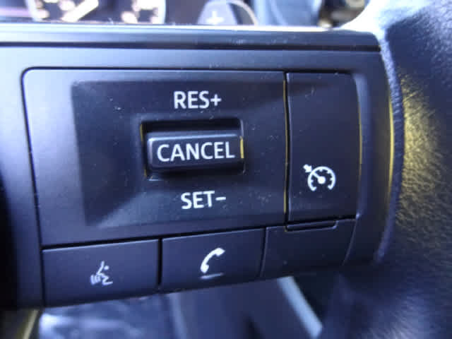 Used 2023 Nissan Rogue S AWD/4WD image 16